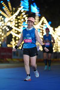 BIB: 101, 45347
                            <button type="button" onclick="openModal(19755070)" class="btn btn-primary btn-sm float-right btn-popup" data-toggle="modal" data-target=".modal-high-quality">
                        <i class="fas fa-shopping-cart"></i> Add to Cart
                    </button>
                                            <button type="button" onclick="isThisMe(19755070, true)" class="btn btn-success btn-sm float-right btn-popup btn-isme hidden" data-toggle="tooltip" data-placement="bottom" title="นี่คือรูปของคุณใช่ไหม คลิกที่นี่เพื่อเอาเข้าอัลบั้ม">
                        <i class="fas fa-plus"></i> Add to album
                    </button>
                    <button type="button" onclick="isThisMe(19755070, false)" class="btn btn-warning btn-sm float-right btn-popup btn-isnotme hidden">
                        <i class="fas fa-ban"></i> Remove from album
                    </button>